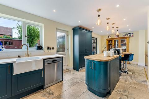 undefined, Finsbury Park, Widnes WA8