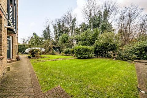 2 bedroom flat for sale, The Drive, West Finchley