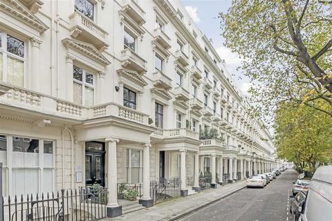 1 bedroom flat to rent, Queens Gardens, London W2