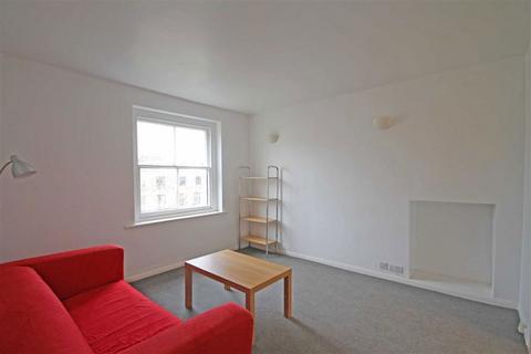 1 bedroom flat to rent, Queens Gardens, London W2