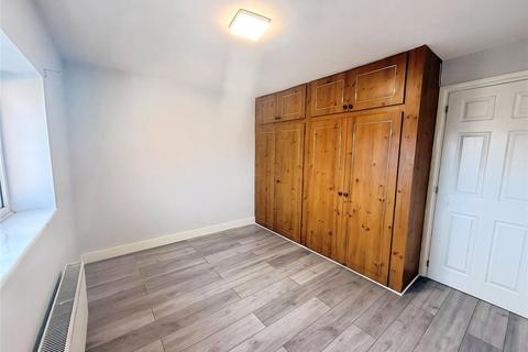 3 bedroom semi-detached house to rent, Sharpley Road, Leicestershire LE11