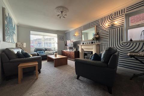 4 bedroom property for sale, Maes Yr Efail, Llangennech, Llanelli