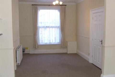 3 bedroom terraced house to rent, 4 Allen Bank
