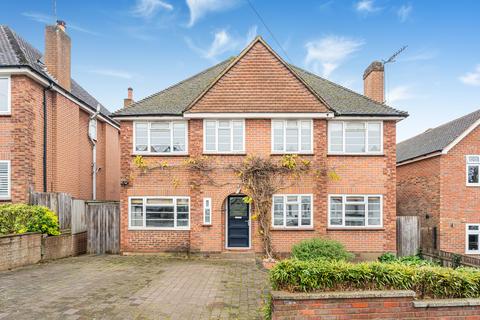 4 bedroom detached house for sale, Cedar Road, Berkhamsted, Hertfordshire, HP4