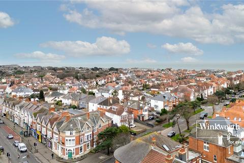 1 bedroom apartment for sale, Grand Avenue, Bournemouth, Dorset, BH6