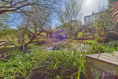4 bedroom semi-detached house for sale, Edwin Road, Hastings