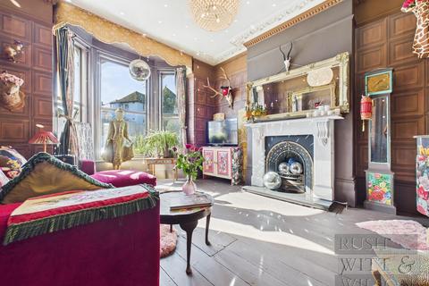 4 bedroom semi-detached house for sale, Edwin Road, Hastings