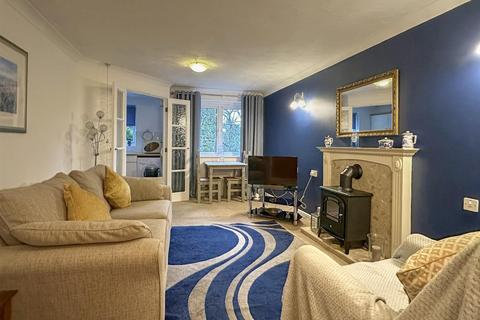2 bedroom retirement property for sale, Silvas Court, Morpeth