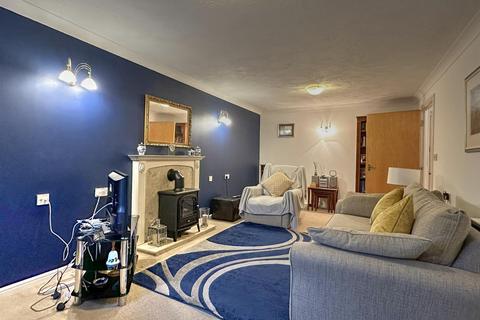 2 bedroom retirement property for sale, Silvas Court, Morpeth