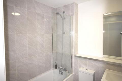 1 bedroom flat to rent, Brambledown Road, Surrey SM6