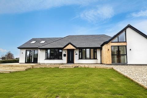 4 bedroom bungalow for sale, Riverside Road, Melton Mowbray, Leicestershire