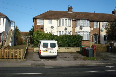 2 bedroom maisonette to rent, Cumberland Avenue, Slough