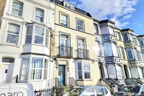 1 bedroom apartment to rent, Grosvenor Place, Margate, CT9