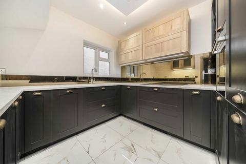 undefined, Cheyne Walk, London NW4
