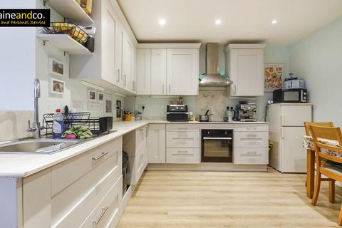 3 bedroom terraced house for sale, Glebeland, Hatfield