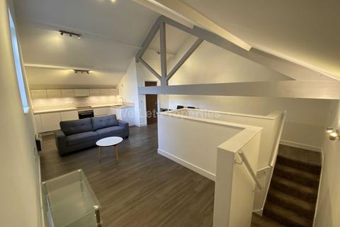2 bedroom apartment to rent, Moss Lane West, Manchester M15