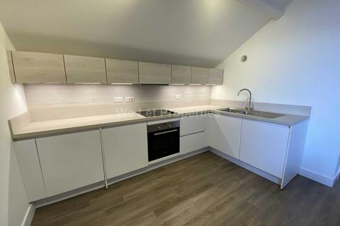 2 bedroom apartment to rent, Moss Lane West, Manchester M15
