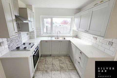 3 bedroom semi-detached house to rent, Ridgewood Park, Llanelli, Carmarthenshire
