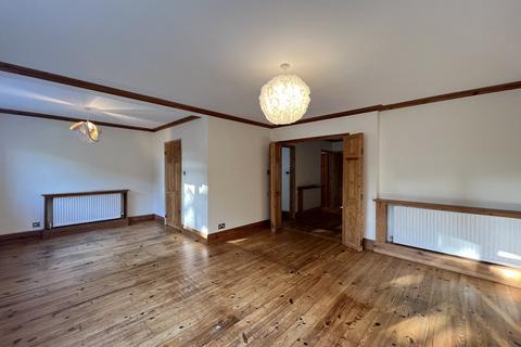 2 bedroom apartment to rent, Lansdowne Road, London, SW20