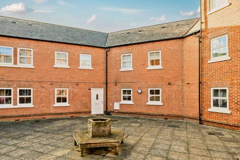 3 bedroom flat for sale, Nymet Court,  Fairford Leys,  HP19