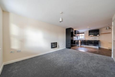 3 bedroom flat for sale, Nymet Court,  Fairford Leys,  HP19