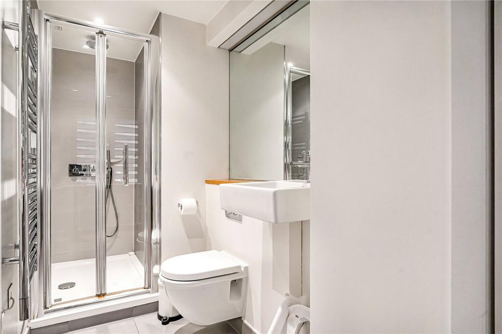 En Suite Bathroom