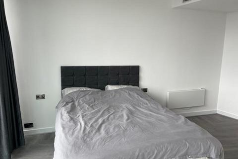 2 bedroom apartment to rent, The Rotunda, Birmingham B2