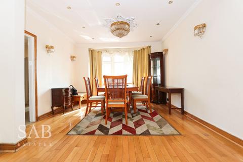 4 bedroom end of terrace house for sale, Devon Close, Perivale, UB6