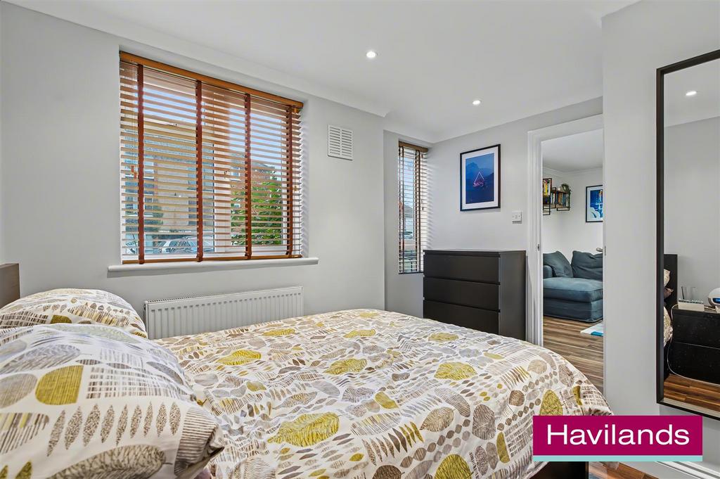 Park House N21 1 QL-7.jpg