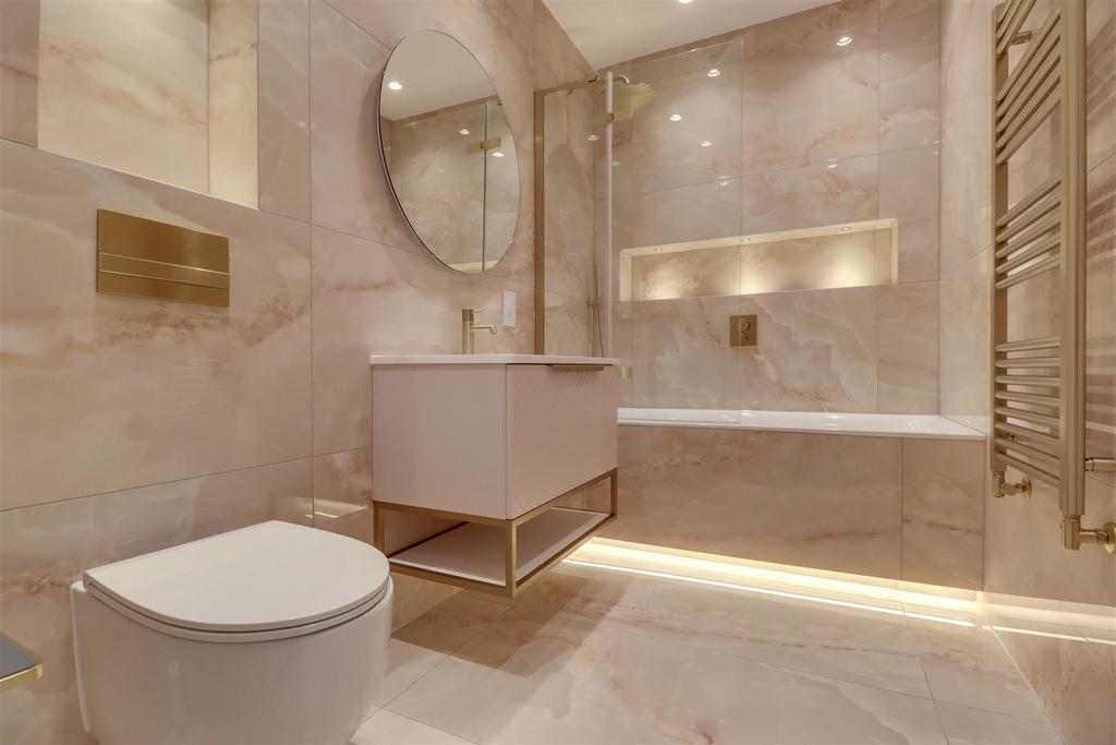 ENSUITE2.jpg