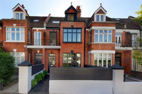 1 bedroom apartment to rent, Curzon Road, W5