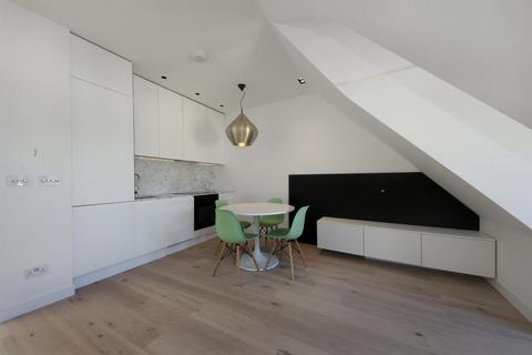 1 bedroom apartment to rent, Curzon Road, W5