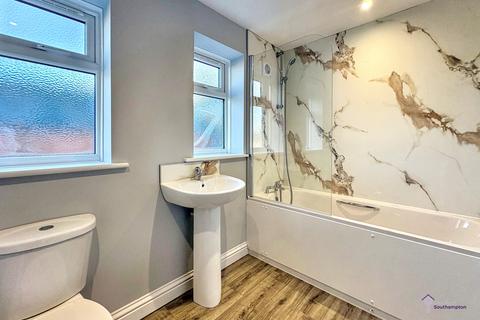 2 bedroom flat to rent, Flat 6 Cherry Tree House, 21 The Avenue, SO17 1XL