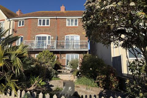 3 bedroom end of terrace house to rent, Mariners Quay, Littlehampton BN17