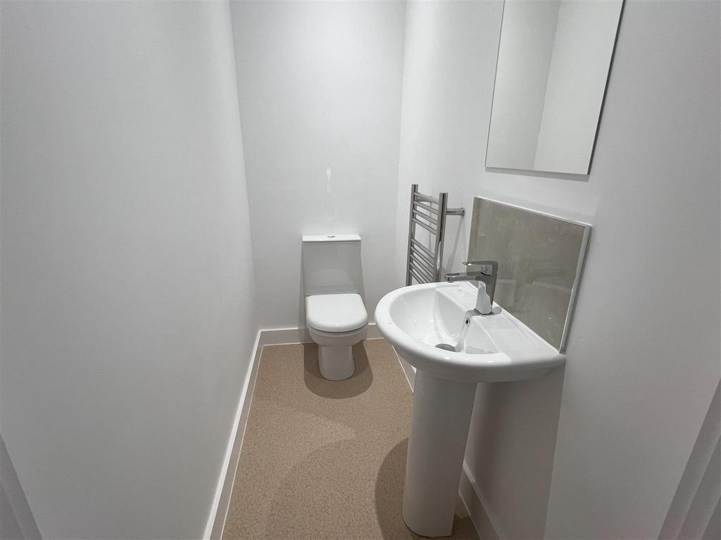 BATHROOM 1.jpeg
