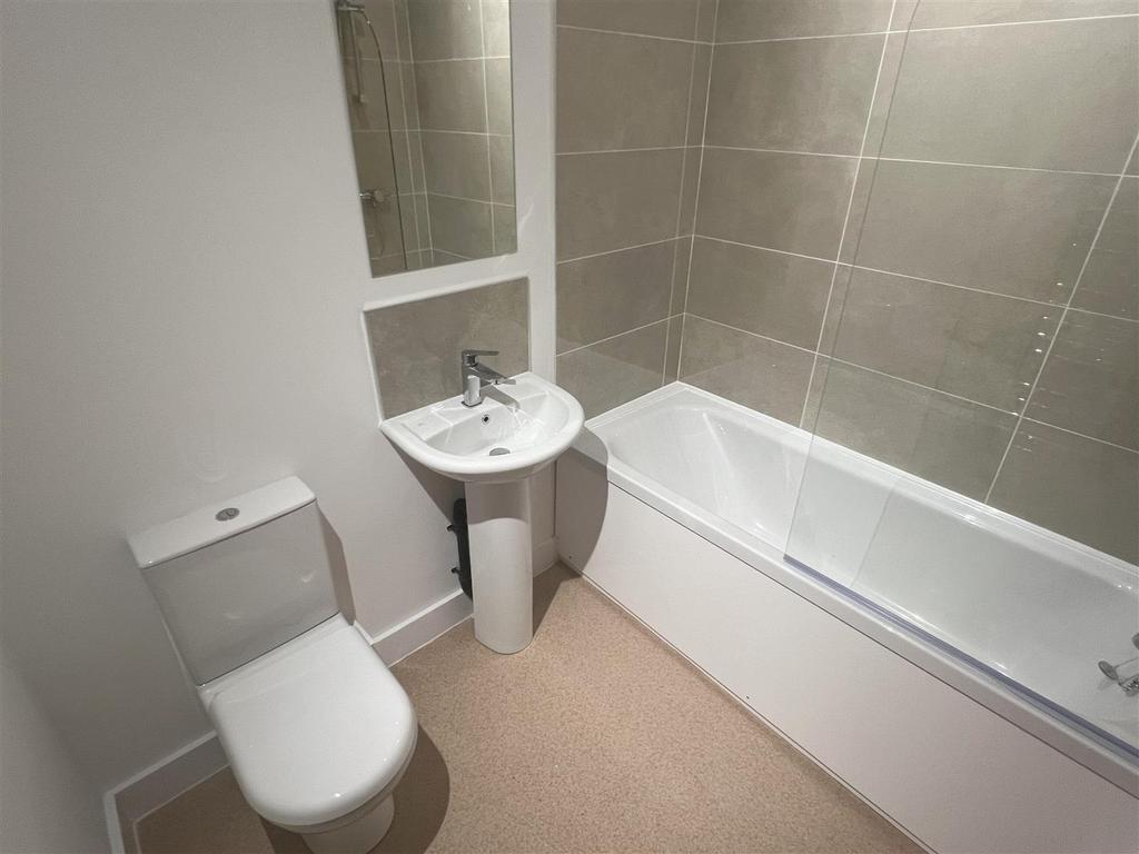 BATHROOM 2.jpeg