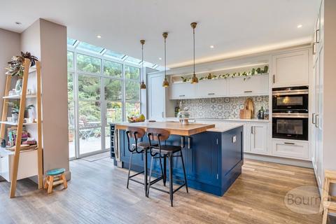5 bedroom detached house for sale, Broomleaf Road, Farnham, Surrey, GU9