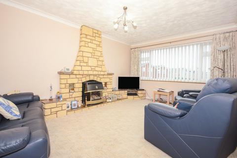 2 bedroom bungalow for sale, Cornwallis Road, Bilton, Rugby, CV22