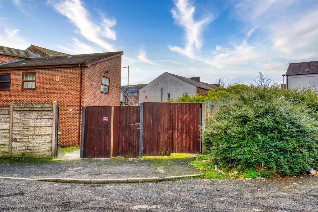 691 693 ormskirk rd externals-12.jpg