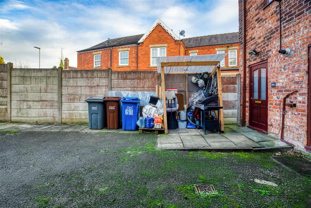 691 693 ormskirk rd externals-5.jpg
