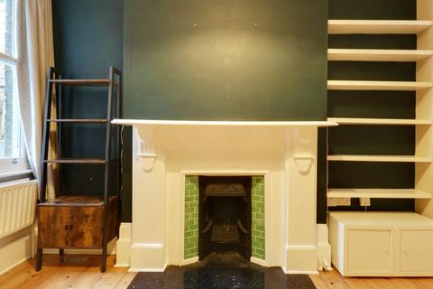 4 bedroom semi-detached house to rent, Park Road, London E15