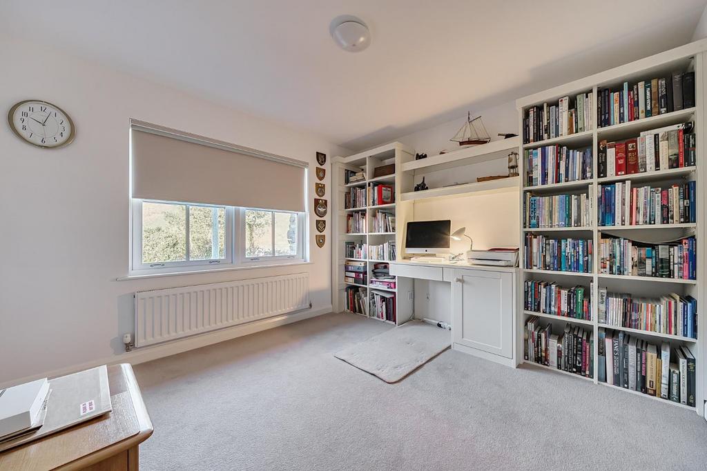 Bedroom 5.jpg