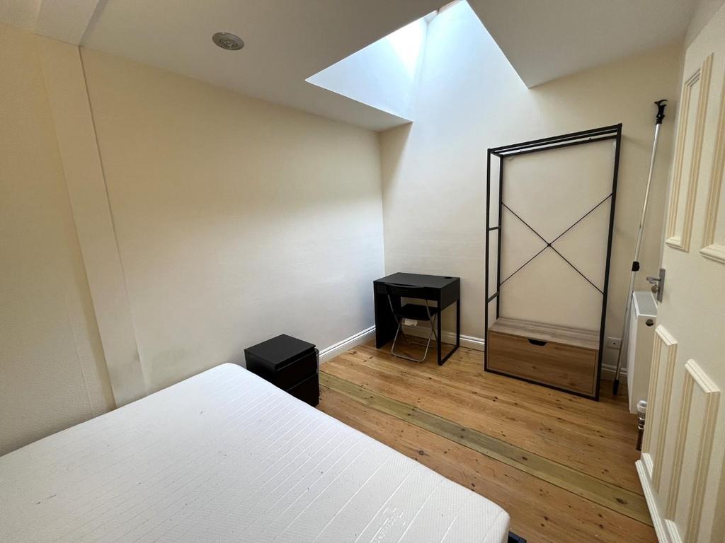 Bedroom 3.JPG