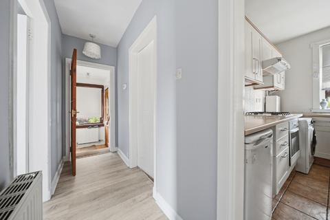 3 bedroom flat to rent, Broxburn, West Lothian, EH52