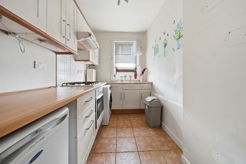 3 bedroom flat to rent, Broxburn, West Lothian, EH52