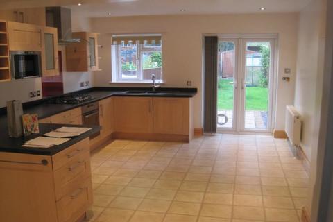 2 bedroom terraced house to rent, Ewell Way, Totton SO40