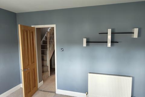 2 bedroom terraced house to rent, Ewell Way, Totton SO40