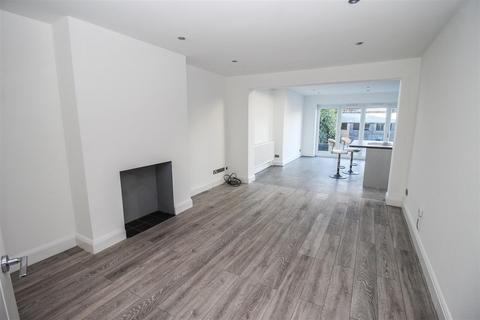 undefined, Woodside, Leigh-On-Sea