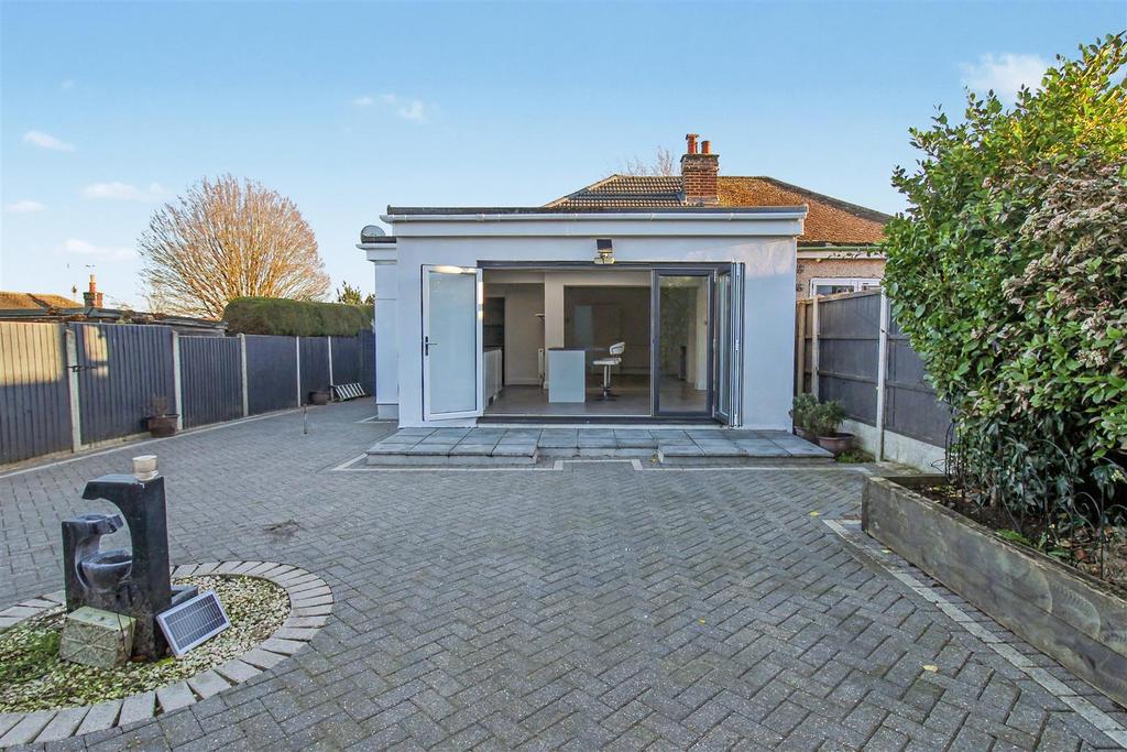 Rear Garden 2.jpg