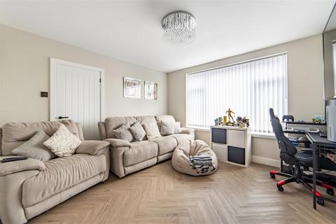 4 bedroom semi-detached house for sale, Silver Lonnen, Newcastle Upon Tyne, NE5